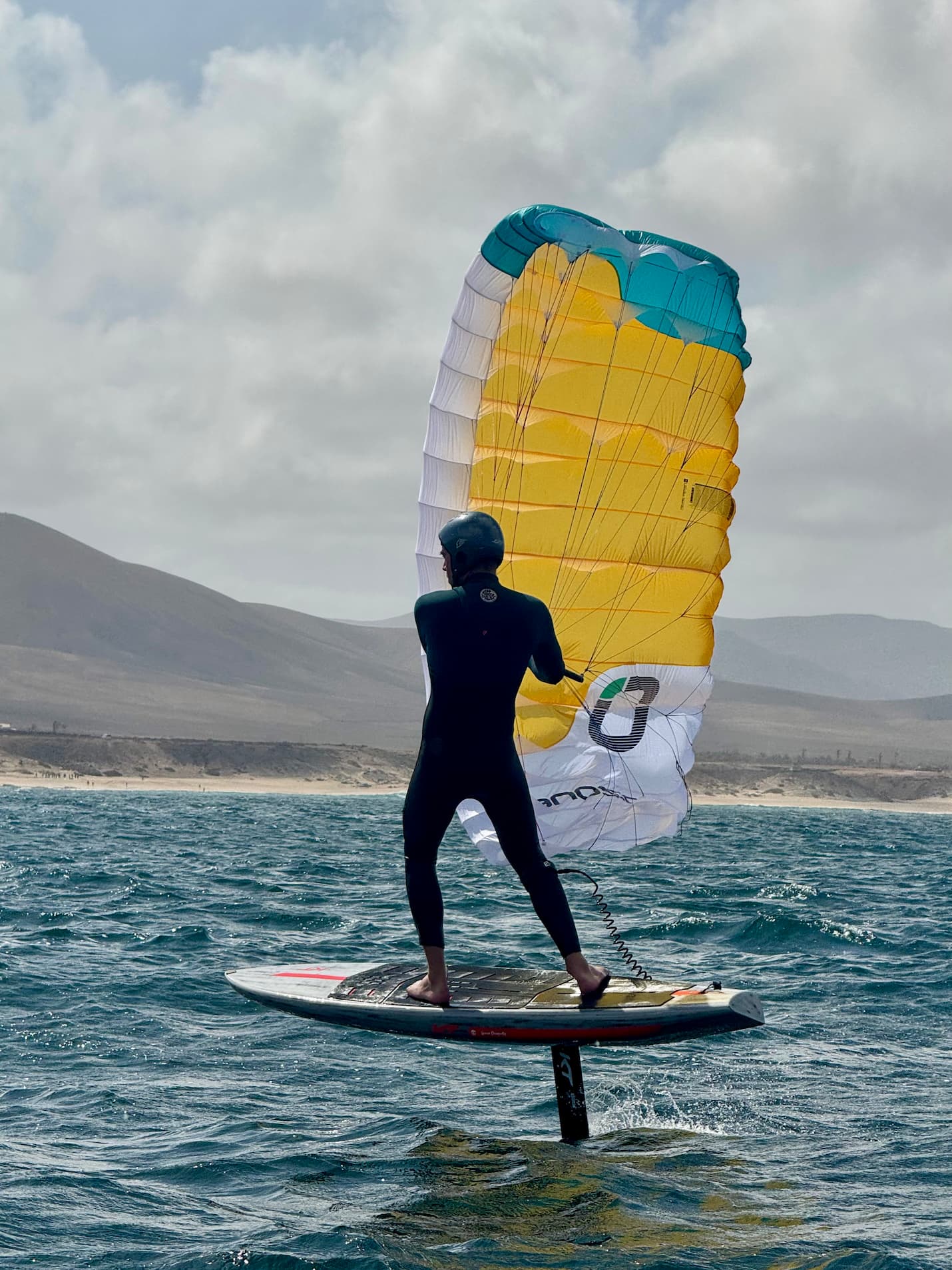 Parawing foiling gear